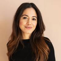 Van droomjob naar exit in drie weken: journalist Raounak Khaddari over groeidwang, carrièrestress en luisteren naar je buikgevoel