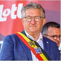 Brugs burgemeester Dirk De fauw vindt het eigenlijk belachelijk dat ook hij zich aan de wet moet houden