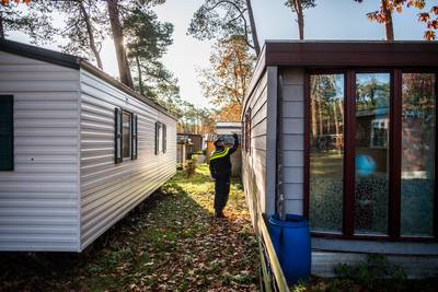 Onrust na grote controle op Vakantiepark Arnhem: ‘Wonen we hier nog eind van ‘t jaar?’