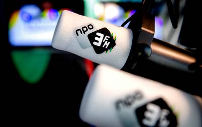 3FM gooit het roer weer om na dalende luistercijfers