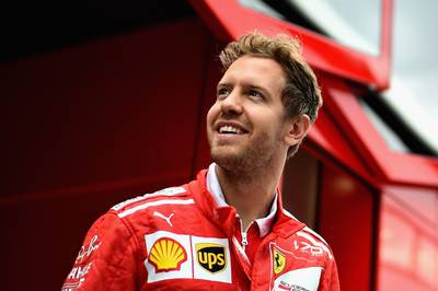 Vettel test beschermend scherm op Silverstone