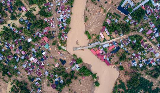 Ineens overal dodelijk noodweer in Zuidoost-Azië. Deze drie plagen zitten daarachter