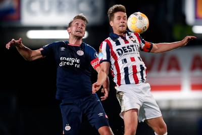 De Jong wil doelpunt van Sadilek op zijn naam: ‘Ik raakte hem echt’