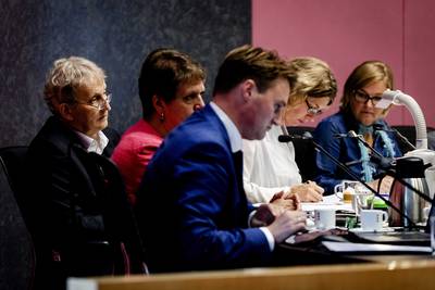 Amsterdamse raad verdrietig over Van der Laan