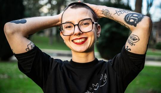 Striptekenaar Alix Garin doorbreekt taboe rond vaginisme: ‘Mijn vriend had een groot libido en ik zag hoe hij steeds triester werd’