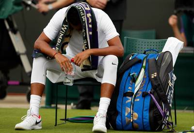 Kyrgios moet opgeven met heupblessure op Wimbledon