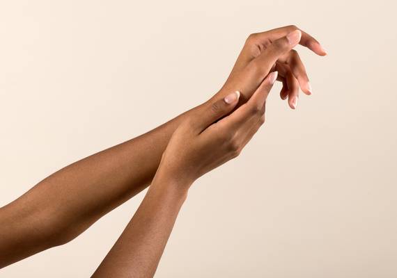 Heb je ineens broze nagels? Dít kan er aan de hand zijn