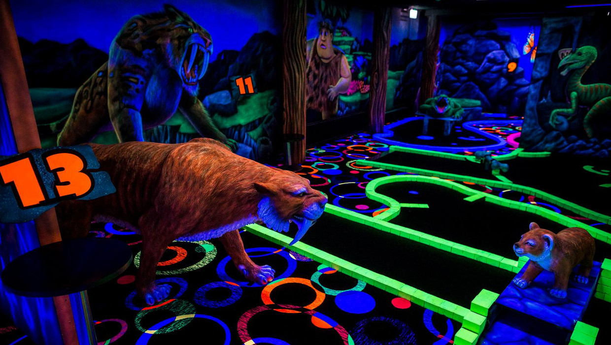 Glow In The Dark Mini Golf Amsterdam
