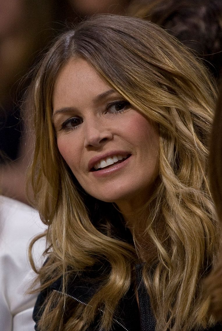 Elle McPherson herhaalt pikante Playboy-pose | Celebrities | Showbizz | HLN