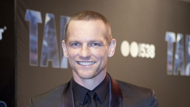 Barry Atsma In Knielen Op Bed Violen Film De Volkskrant
