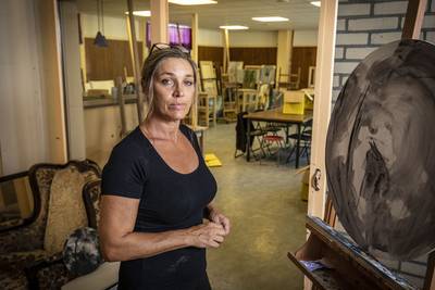 Zoektocht naar nieuw atelier in coronatijd levert Manon uit Losser veel extra stress op