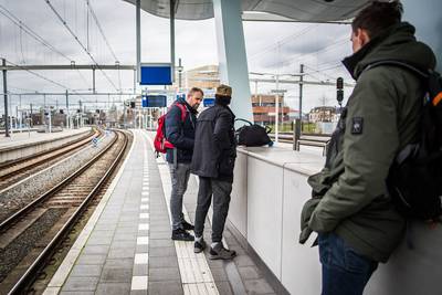 Agent ruikt hennep en heeft geluk: ‘Heb ik jou niet aangehouden drie maanden geleden?’
