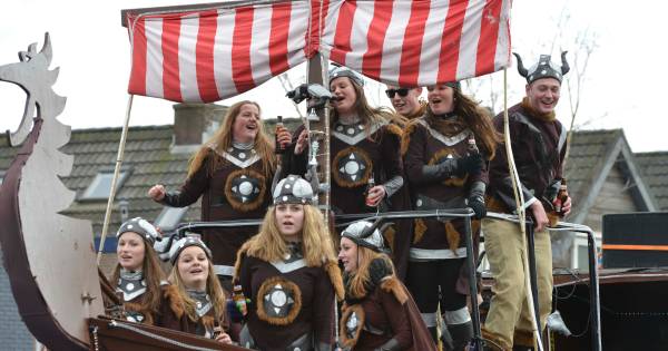 Wie Keurt De Carnavalswagen Bunnik En Carnavalsvereniging