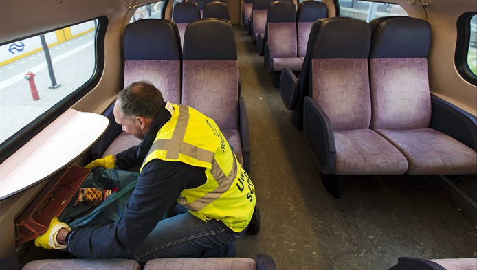 Treinen schoonmaken enschede