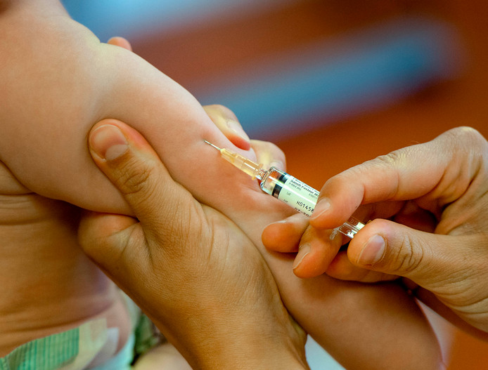 Vaccinatie tegen hepatitis. Te veel dragers van het virus weten niet dat ze het hebben.