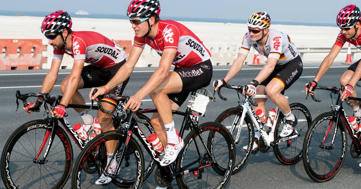 Kritiek op Jannie Haek, die CEO van Lotto-Soudal loon van ...