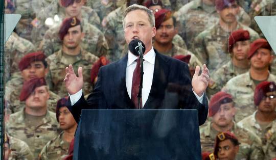 Onverwacht aanwezig in Kiev: wie is Dan Driscoll, door Trump liefkozend ‘drone guy’ genoemd?