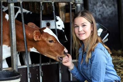 Kalenderbabe Laura (22) wil nu Miss Boerin worden