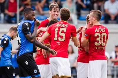 Weghorst schiet AZ met hattrick langs Club Brugge