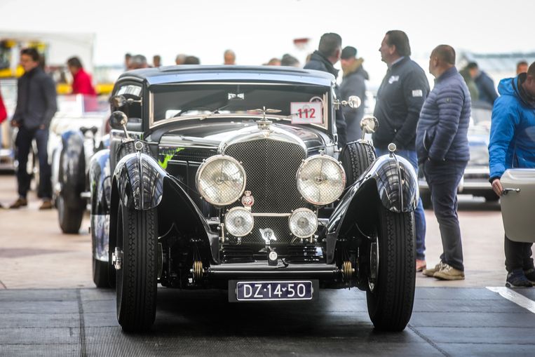 IN BEELD. Oldtimers veroveren Knokke tijdens eerste dag Zoute Grand