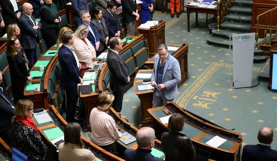 ‘Als je iemand niet spreekt en niet in de ogen kijkt, wordt wantrouwen bijna vanzelfsprekend’