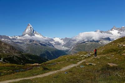 Quatre morts dans les Alpes suisses à la suite de chutes
