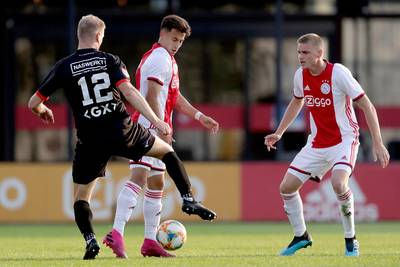 LIVE | Gelijkmaker van Sven Braken in Amsterdam: 1-1