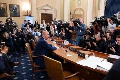 Impeachment-zitting: ambassadeur volgde ‘orders’ van Trump over Oekraïne, verklaart hij