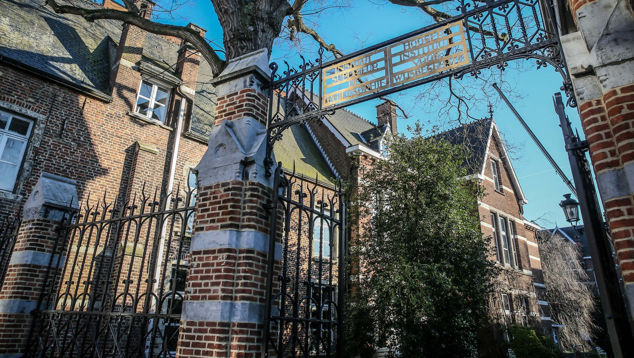Filosofen Op De Vuist In Leuven De Morgen