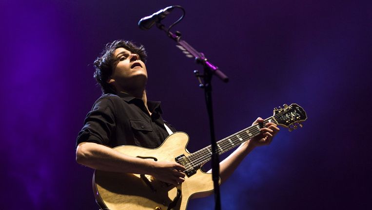 Model eist 2 miljoen dollar van Vampire Weekend | Het Parool