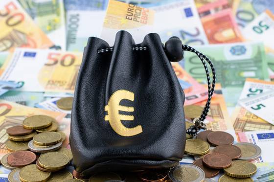 Je bank moet straks melden hoeveel er op je rekening staat: wie krijgt mijn saldo te zien? En wat gebeurt er met die info?