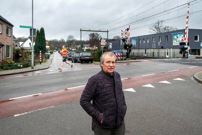 Bewoners Zuider Parallelweg in Velp verzetten zich tegen aanleg fietspad HAN-Larenstein