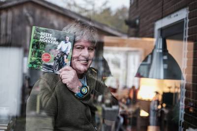 ‘In elke Nederlander zit iets Achterhoeks’; 25 jaar columns van Frans verpakt in een boek