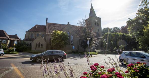 Plan voor buurtsupermarkt in Rossum van de baan