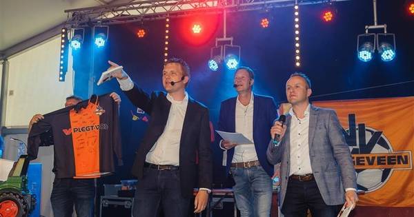 Bieden op vat bier met tap in Langeveen - Tubantia
