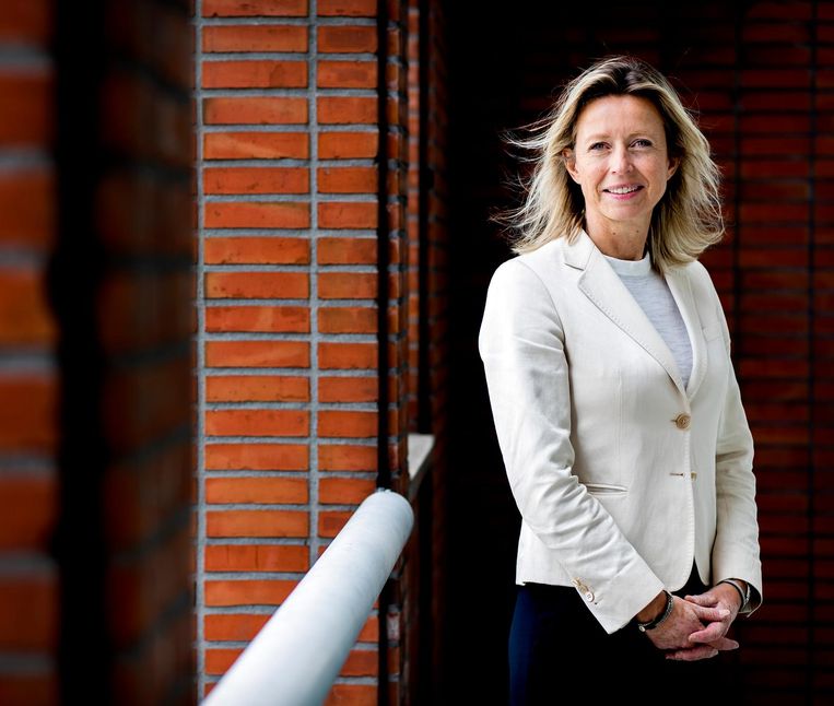 Ollongren 'onaangenaam verrast' door ophef directeur Stedelijk | Het Parool