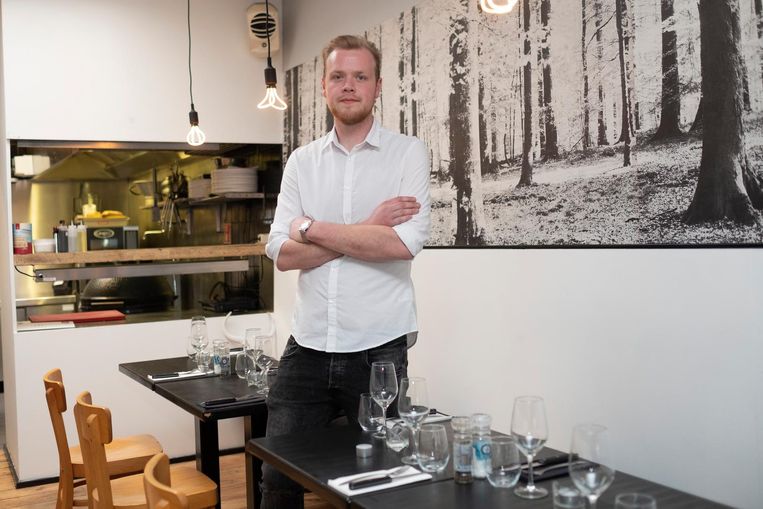 Inbreker In Kostuum Plundert Restaurant Antwerpen In De Buurt