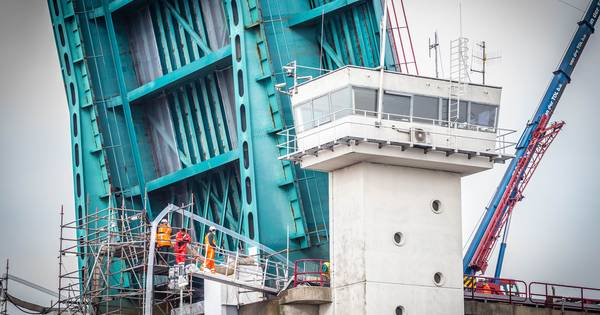 Verkeerschaos A29 bij Willemstad: weg weer open, weggebruikers stonden drie kwartier voor kapotte br