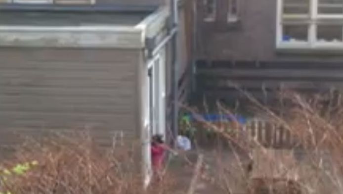 Hartverscheurende Beelden Buitengesloten Kleuters Krijsen In Tuin Kinderopvang Nieuws Hln Be