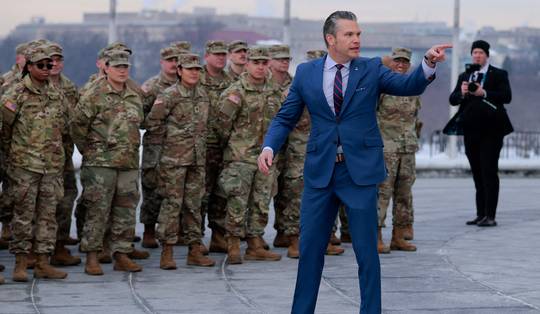 Defensieministerie VS verbreekt banden met Harvard • Regering werkt aan uitzetting 5-jarig jongetje dat werd opgepakt door ICE