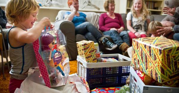 Oproep | Sint in het zonnetje: wat is jouw állermooiste herinnering aan pakjesavond? - AD.nl