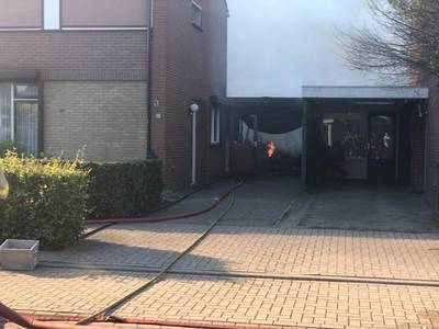 Brand verwoest schuur bij woning in Gendringen
