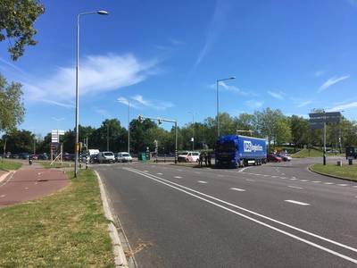 Nijmegen neemt alsnog maatregelen nadat  vrachtwagen de Waalbrug voor derde keer blokkeert