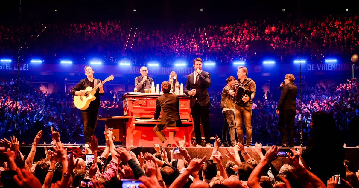 Artiesten Treden Op Tijdens Vrienden Van Amstel Live