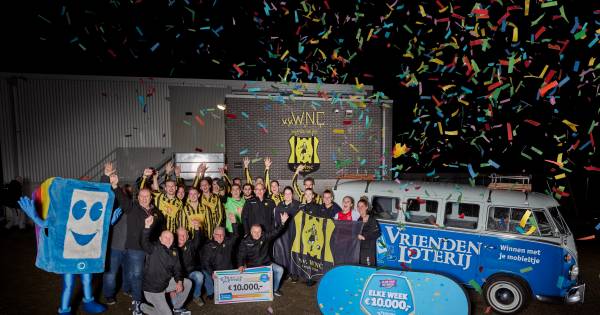 Voetbalclub WNC kan schade van twee inbraken gaan herstellen na financiële bijdrage VriendenLoterij 