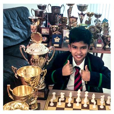 Britse bureaucratie dreigt schaaktalent Shrez (9) te verjagen