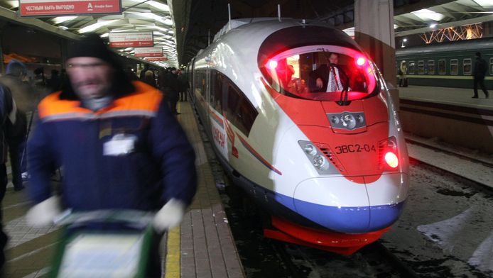 Russische Hogesnelheidstrein Rijdt Twee Mensen Dood Buitenland Hln Be
