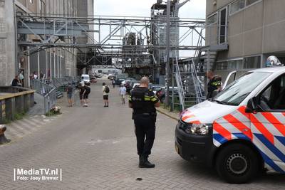 Spaans busje met gasflessen aangetroffen bij Maassilo Rotterdam