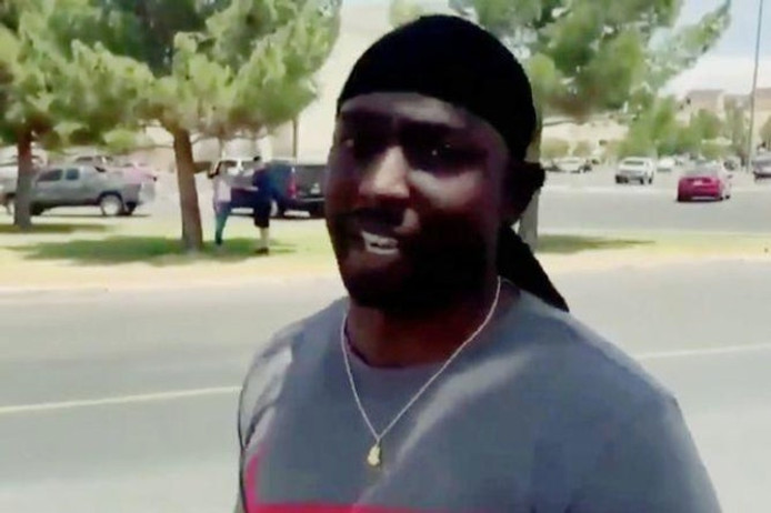 Glen Oakley a aidé plusieurs enfants qui avaient perdu leurs parents lors de la fusillade d'El Paso.