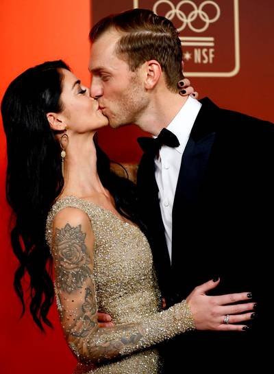 Op de rode loper van het sportgala is de glitterjurk weer hélemaal terug